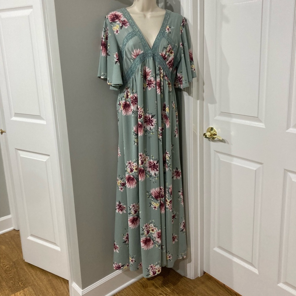 New Easel Los Angeles Green Goddess Maxi Dress